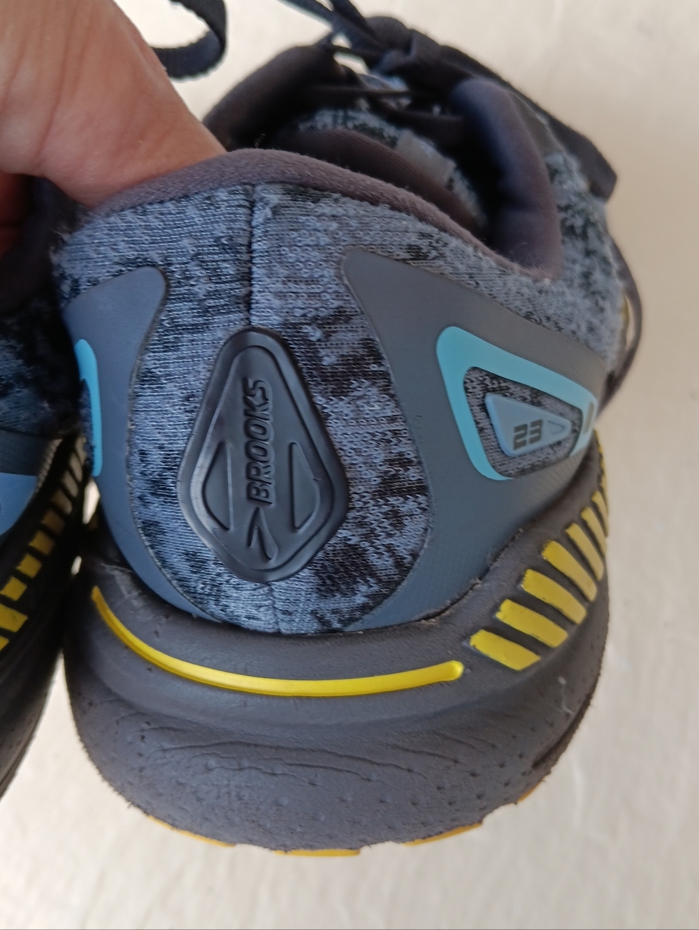 Brooks Adrenaline GTS 23 Running Shoe - Gray & Yellow Accent Lightweight Cushion - Picture 6 of 10